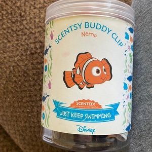 Scentsy buddy clip nemo